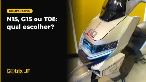 Frente da scooter elétrica Gotrix T08 prata com farol em LED e para-brisa