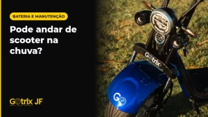 Roda dianteira e para-lama da scooter elétrica Gotrix X13 Plus azul sobre a grama